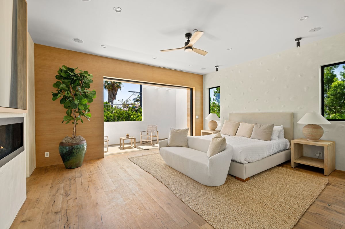 Open-concept home with expansive indoor-outdoor living space